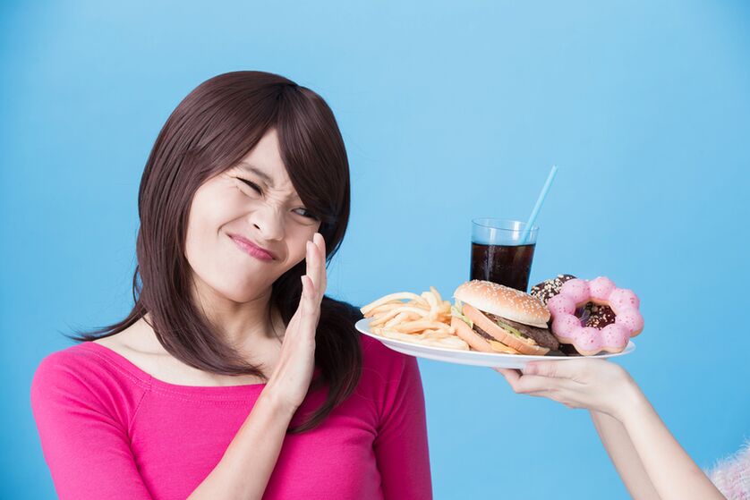 избегнување на нездрава храна на не-кето диета