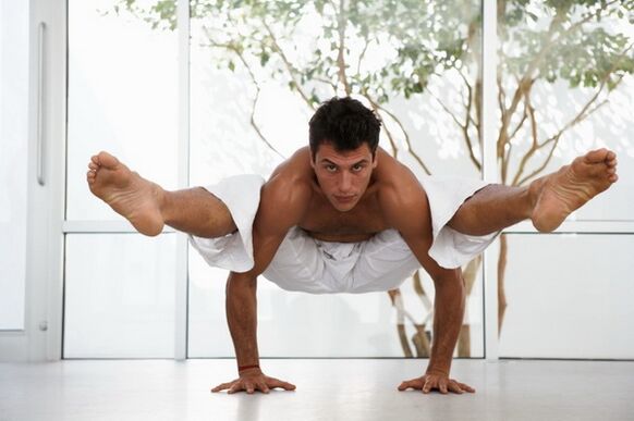 Покрај губењето килограми, моќната јога создава убава дефиниција на мускулите